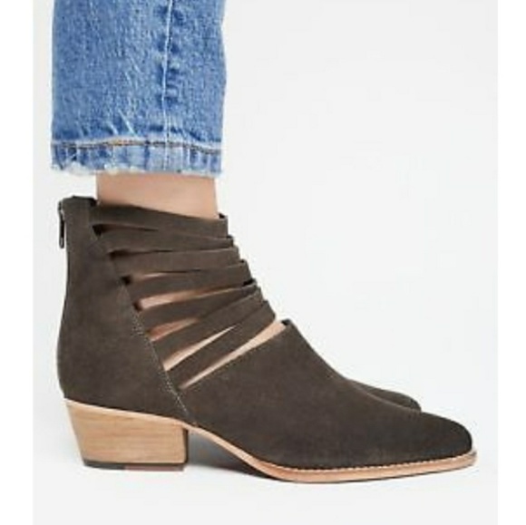 Sale⬇️$119| Free People | Sloane Ankle Boot - Picture 2 of 8
